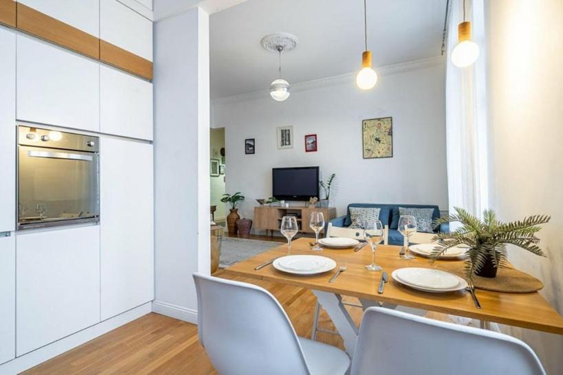 Cozy In Centre Of Appartement